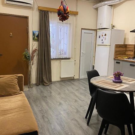 Downtown-Home In The Heart Of Old 트빌리시 외부 사진